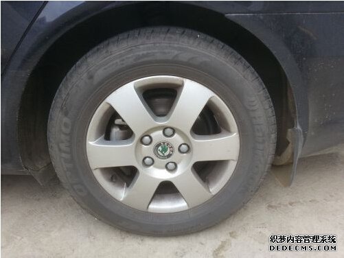 胎壓監(jiān)測燈亮問題