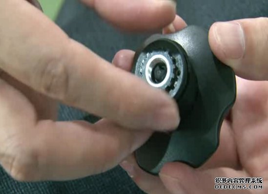 胎壓監(jiān)測(cè)更換電池